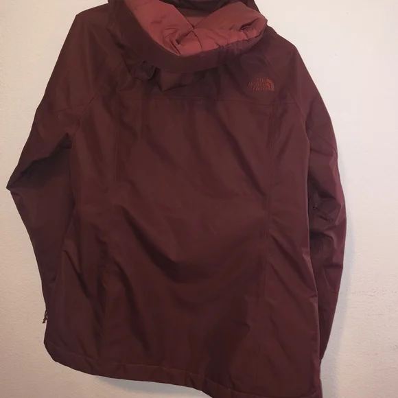 The North Face  Jacket - Picture 3 of 3